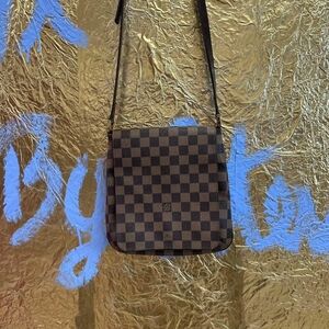 Louis vuitton crossbody bag